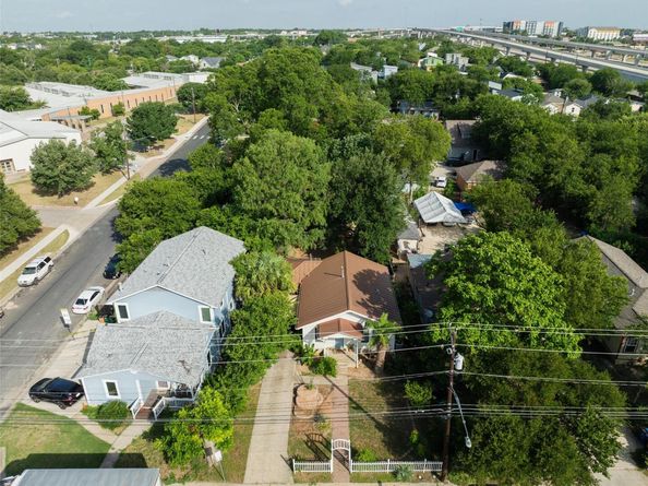 7602 Blessing Ave, Austin TX 78752