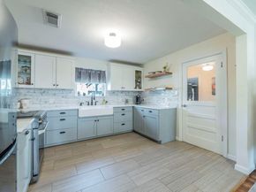 11012 3rd ST, Jonestown TX 78645