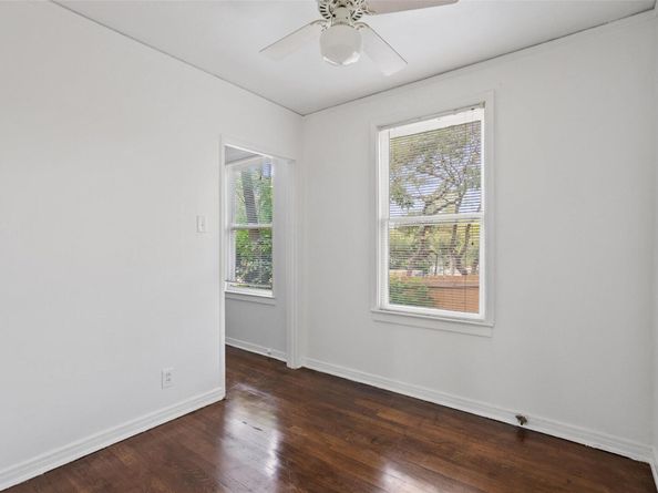3208 Duval ST, Austin TX 78705