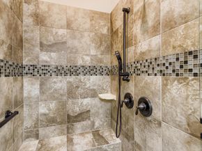 105 Lucia CIR 1, Lakeway TX 78734