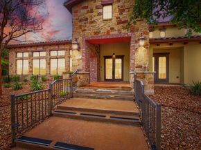 105 Lucia CIR 1, Lakeway TX 78734