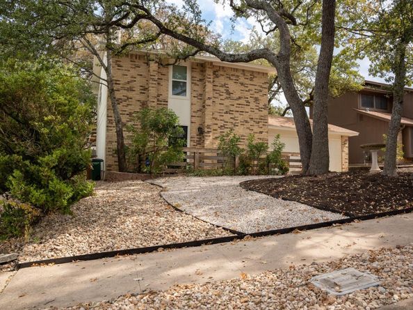 8301 Belclaire LN, Austin TX 78748