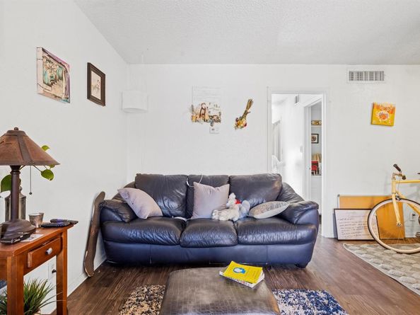 2803 Hemphill PARK B310, Austin TX 78705