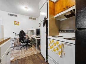 2803 Hemphill PARK B310, Austin TX 78705