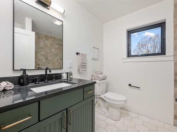 6309 Walnut Hills DR B, Austin TX 78723