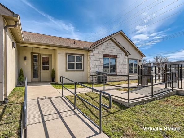 2400 Louis Henna BLVD 208, Round Rock TX 78664