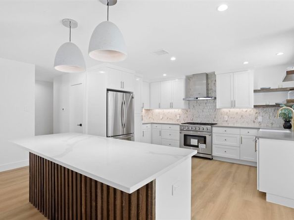 9229 Independence LOOP, Austin TX 78748
