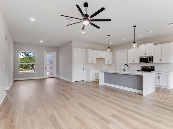 21801 Surrey LN, Lago Vista TX 78645
