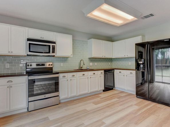 5111 N Hearsey DR, Austin TX 78744