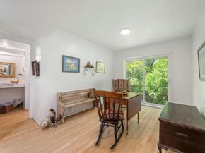 20 N Peak RD, West Lake Hills TX 78746