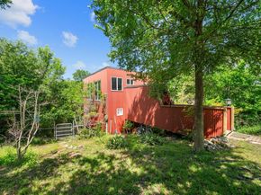 20 N Peak RD, West Lake Hills TX 78746