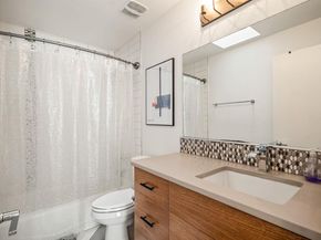 1124 Linden ST B, Austin TX 78702