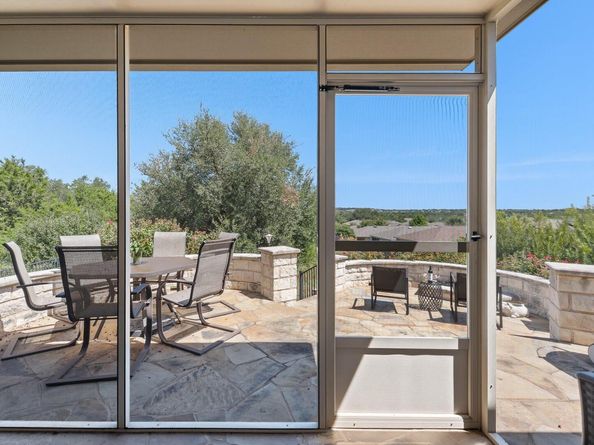 204 Kickapoo Creek LN, Georgetown TX 78633