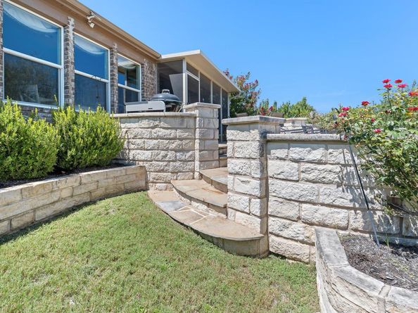 204 Kickapoo Creek LN, Georgetown TX 78633