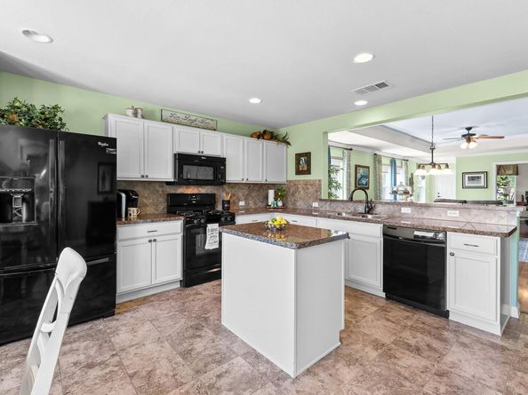 204 Kickapoo Creek LN, Georgetown TX 78633