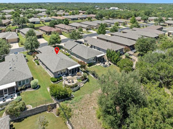 204 Kickapoo Creek LN, Georgetown TX 78633