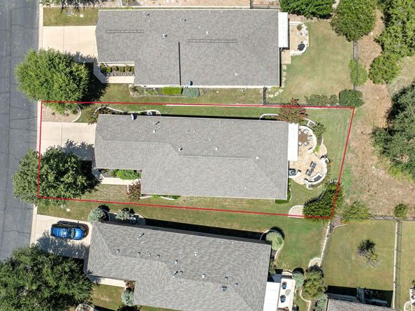 204 Kickapoo Creek LN, Georgetown TX 78633
