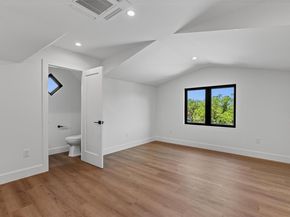 1402 Beckett ST 1B, Austin TX 78757