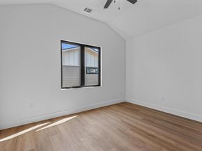 1402 Beckett ST 1B, Austin TX 78757