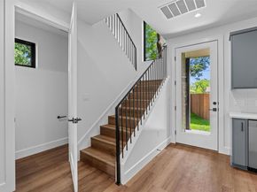 1402 Beckett ST 1B, Austin TX 78757