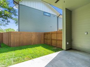 1402 Beckett ST 1B, Austin TX 78757