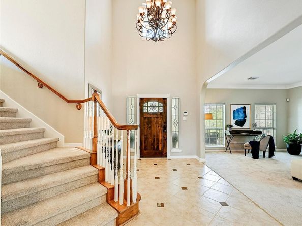 10106 Dianella LN, Austin TX 78759