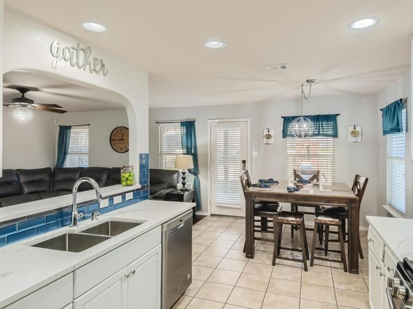2405 Christoff LOOP, Austin TX 78748
