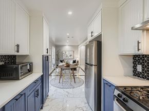 7004 E Meadow Bend DR, Austin TX 78724