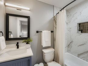 7004 E Meadow Bend DR, Austin TX 78724