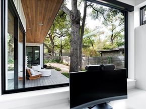 3313 Bonnie RD, Austin TX 78703