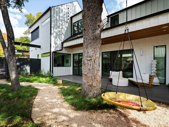 3313 Bonnie RD, Austin TX 78703