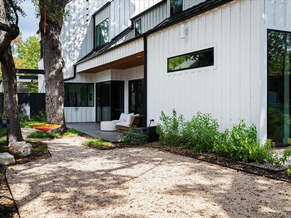 3313 Bonnie RD, Austin TX 78703