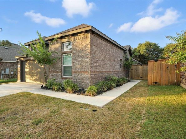 305 Old Trinity WAY, Georgetown TX 78628
