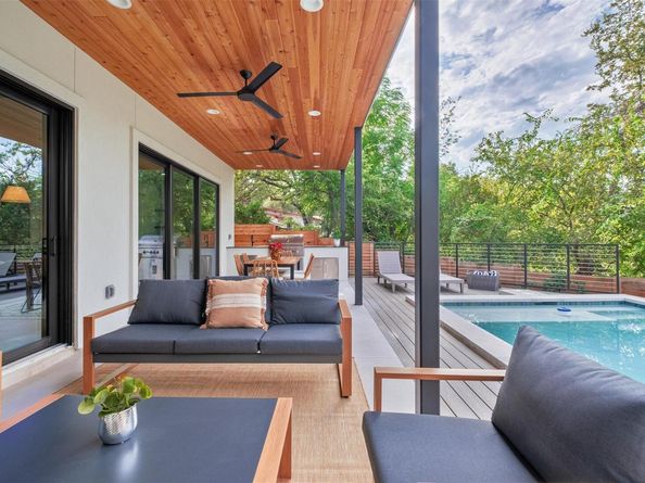 2212 Trailside DR, Austin TX 78704