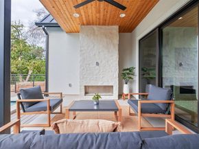 2212 Trailside DR, Austin TX 78704