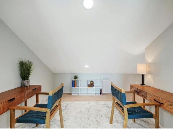 2212 Trailside DR, Austin TX 78704