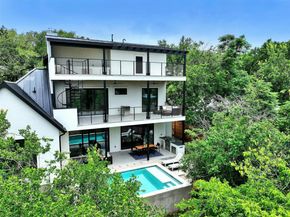2212 Trailside DR, Austin TX 78704