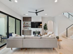 2212 Trailside DR, Austin TX 78704