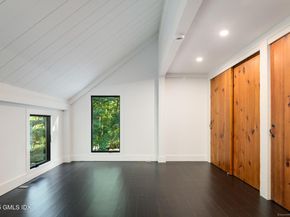 10 Tomahawk Lane, Greenwich CT 06830
