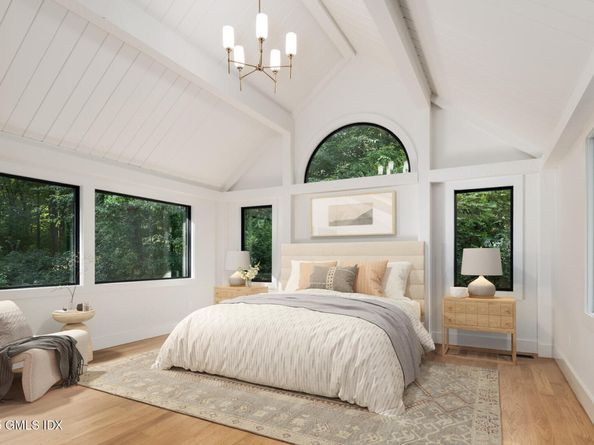 10 Tomahawk Lane, Greenwich CT 06830