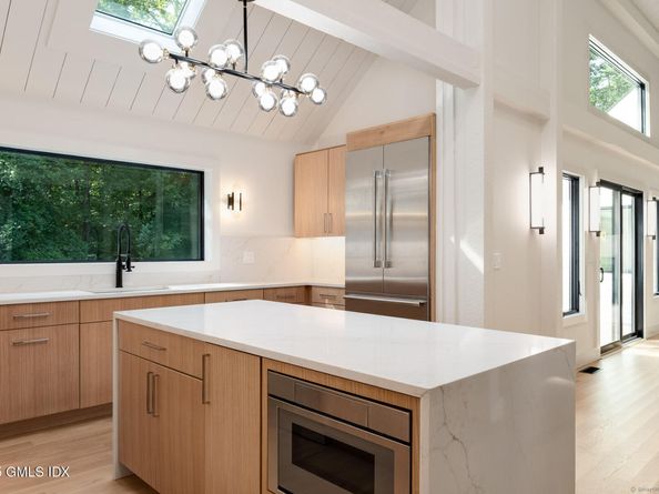 10 Tomahawk Lane, Greenwich CT 06830