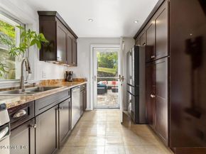 207 Sheephill Road, Riverside CT 06878
