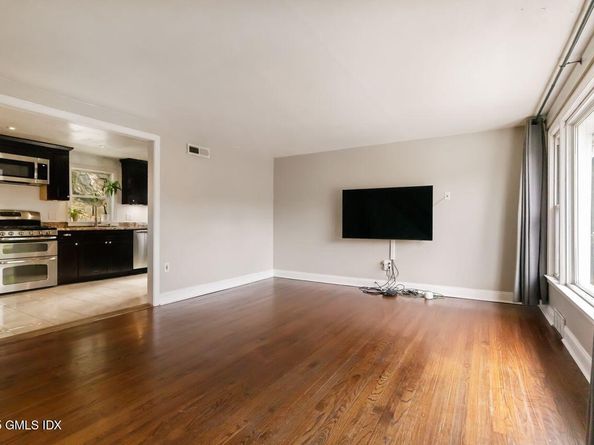 207 Sheephill Road, Riverside CT 06878