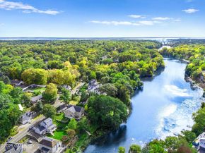 207 Sheephill Road, Riverside CT 06878