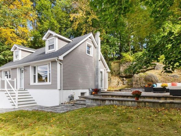207 Sheephill Road, Riverside CT 06878