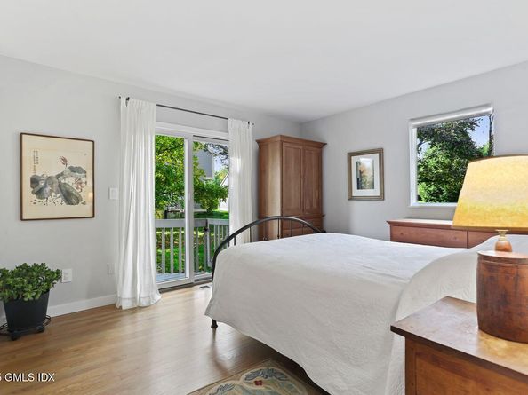 608 W Lyon Farm Drive 608, Greenwich CT 06831