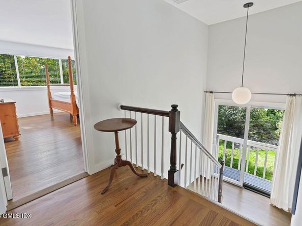 608 W Lyon Farm Drive 608, Greenwich CT 06831