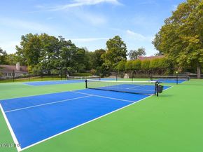 608 W Lyon Farm Drive 608, Greenwich CT 06831