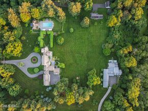 865 Hollow Tree Ridge Road, Darien CT 06820