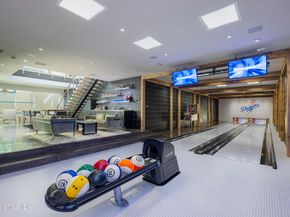 865 Hollow Tree Ridge Road, Darien CT 06820